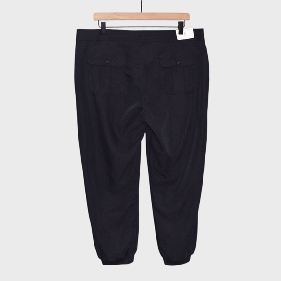 GAP Swing Soft Capri Tapered Utility Pocket Jogger Pants - Picture 2 of 5
